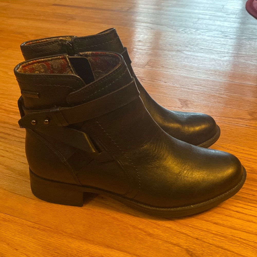 Rockport Waterproof Leather Bootie